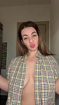 Roxanne Skye online show from November 2025 03:07:01 AM