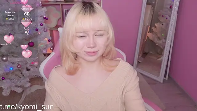 Snapshot of Kyomi_Sun chatting on December 2025 10:48:01 PM Kyomi Sun online show from December 2025 10:48:01 PM