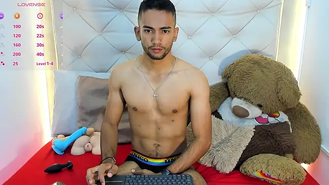 MaicolParker  online show from April 2026 01:17:02 PM