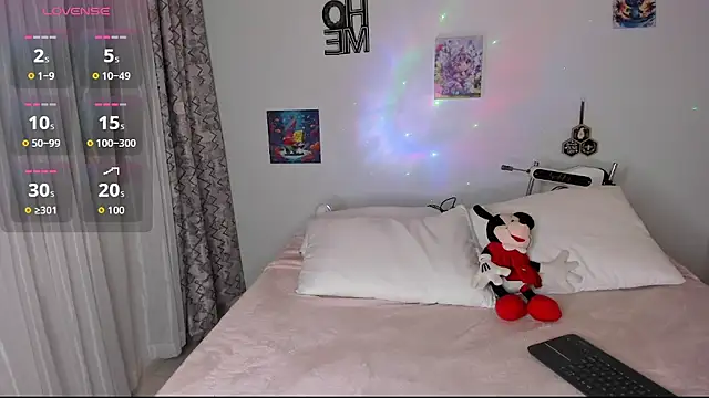 Natalia  Miller online show from November 2025 08:30:01 PM