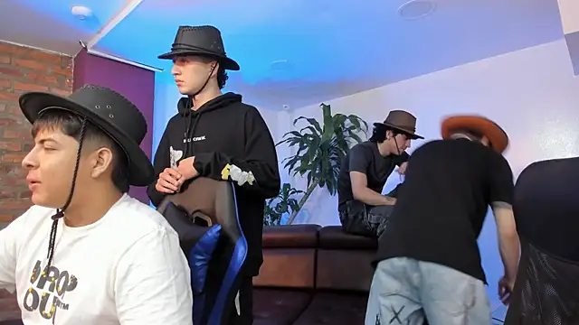 Handsomeboyss19 online show from November 2025 02:21:01 AM