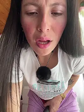 Mia salinass online show from November 2025 06:30:02 PM