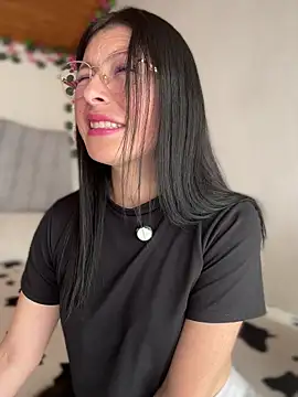 Mia salinass online show from January 2026 08:03:02 PM