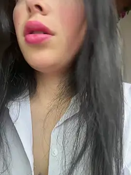 Snapshot of Mia_salinass chatting on June 2026 07:16:01 PM Mia salinass online show from June 2026 07:16:01 PM
