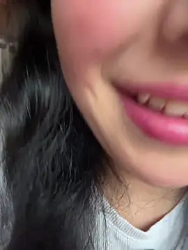 Snapshot of Mia_salinass chatting on July 2026 07:16:02 PM Mia salinass online show from July 2026 07:16:02 PM