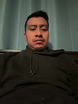 juniorl1 online show from December 2025 05:18:02 PM