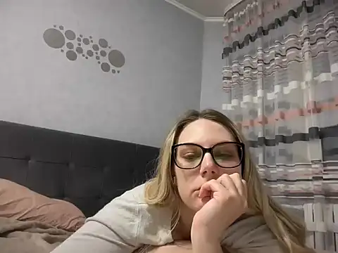 NikexPretty online show from March 2026 06:03:01 PM