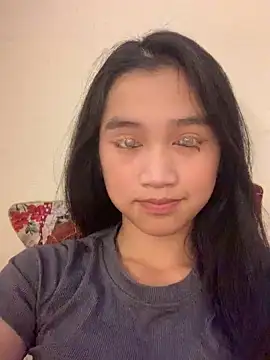 Snapshot of -Lie-06 chatting on September 2025 11:47:01 AM -Lie-06 online show from September 2025 11:47:01 AM