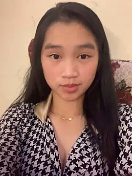 Snapshot of -Lie-06 chatting on September 2025 12:32:01 PM -Lie-06 online show from September 2025 12:32:01 PM