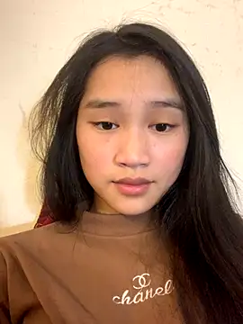 Snapshot of -Lie-06 chatting on November 2025 05:51:01 AM -Lie-06 online show from November 2025 05:51:01 AM