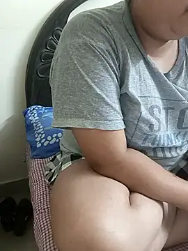 Snapshot of payal_261072_ chatting on October 2025 11:05:01 PM payal 261072 online show from October 2025 11:05:01 PM