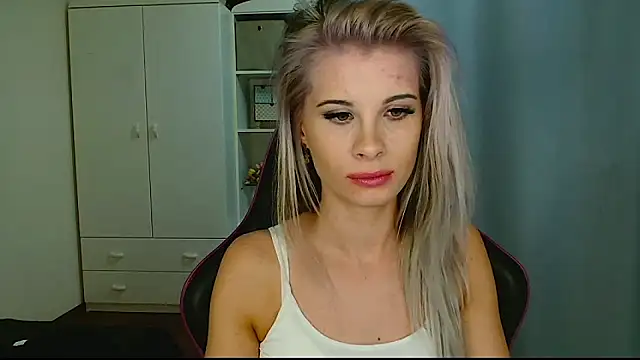 KristineGlow online show from January 2026 07:19:02 PM