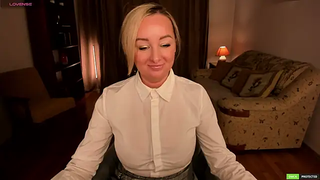 sexmom8 online show from April 2026 07:07:02 PM