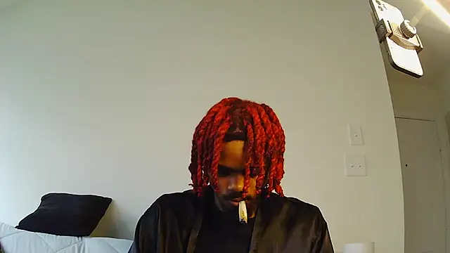 Snapshot of risktakinndolo chatting on September 2025 05:13:02 PM risktakinndolo online show from September 2025 05:13:02 PM