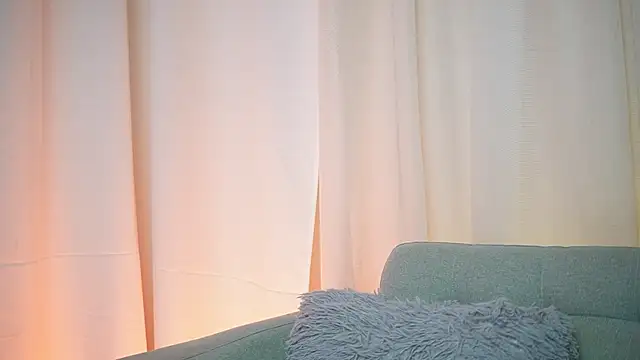 KendalDubai online show from November 2025 08:42:01 PM