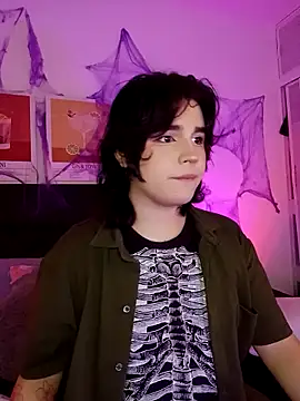 Snapshot of damienbeltmonth chatting on October 2025 11:28:02 PM damienbeltmonth online show from October 2025 11:28:02 PM