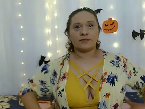 Snapshot of NoraParkeer chatting on October 2025 07:14:02 PM NoraParkeer online show from October 2025 07:14:02 PM