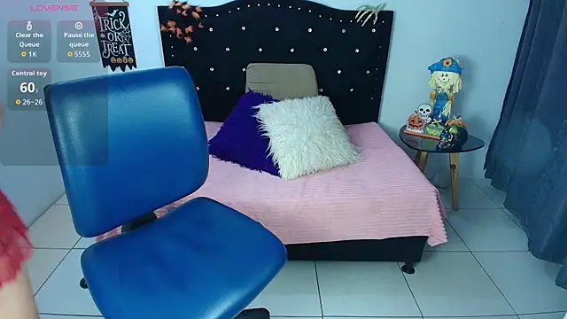 SammySmall F w online show from October 2025 11:14:01 PM