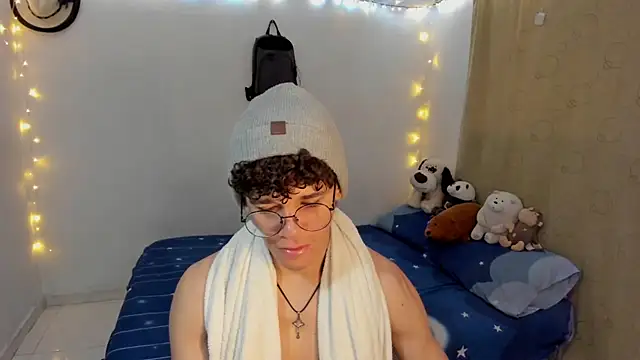 Tom Blues online show from November 2025 12:40:01 PM