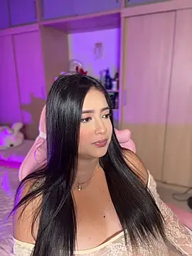 Emiily Moore1 online show from July 2026 11:31:01 PM