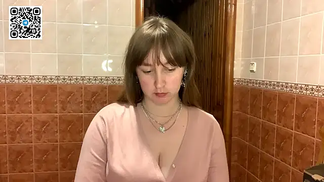 MaroonMoon  online show from September 2025 07:30:02 PM