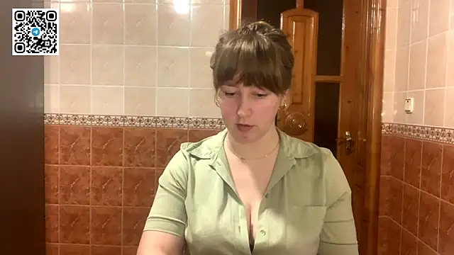 MaroonMoon  online show from December 2025 08:57:01 PM