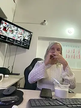 Sun Sooll  online show from April 2026 10:49:02 PM