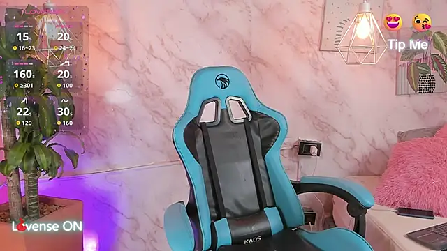 Snapshot of cristal_herrera_ chatting on October 2025 03:37:01 AM cristal herrera online show from October 2025 03:37:01 AM