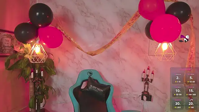 Snapshot of cristal_herrera_ chatting on November 2025 04:36:01 AM cristal herrera online show from November 2025 04:36:01 AM