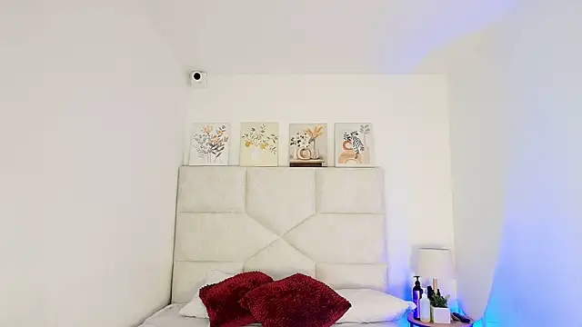 elizawiliamst online show from May 2026 12:24:01 PM
