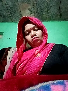 Manavi x online show from December 2025 11:45:01 PM