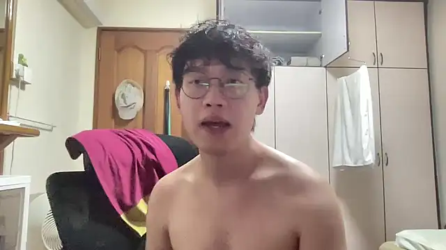 Passionatetwink2 online show from February 2026 04:03:02 PM