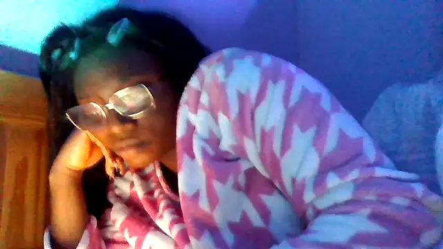 SexyGemBeautyX online show from December 2025 05:43:02 PM