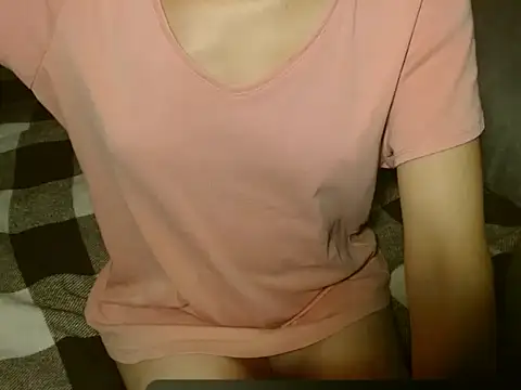 Snapshot of LorraineOSun chatting on December 2025 05:07:01 PM LorraineOSun online show from December 2025 05:07:01 PM