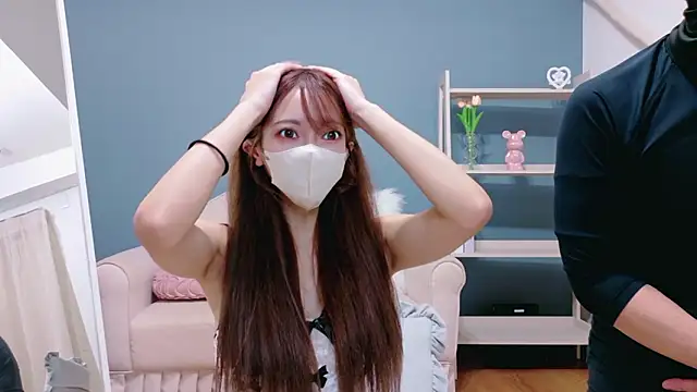 Snapshot of RIRI-style chatting on November 2025 06:57:02 AM RIRI-style online show from November 2025 06:57:02 AM