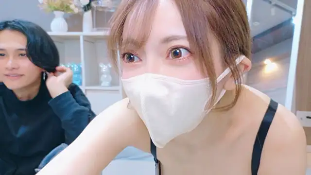 Snapshot of RIRI-style chatting on November 2025 08:46:02 AM RIRI-style online show from November 2025 08:46:02 AM