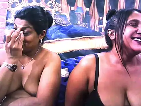 Snapshot of IndianSexyLady4u chatting on November 2025 08:07:01 AM IndianSexyLady4u online show from November 2025 08:07:01 AM