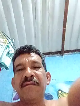 Snapshot of Srsexy18cm chatting on November 2025 01:45:01 PM Srsexy18cm online show from November 2025 01:45:01 PM