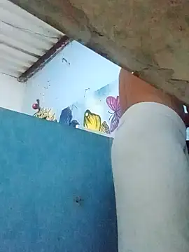 Snapshot of Srsexy18cm chatting on November 2025 01:50:01 AM Srsexy18cm online show from November 2025 01:50:01 AM