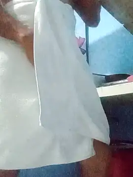 Snapshot of Srsexy18cm chatting on November 2025 11:32:02 PM Srsexy18cm online show from November 2025 11:32:02 PM