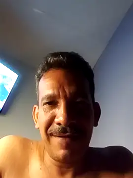 Snapshot of Srsexy18cm chatting on November 2025 12:49:02 PM Srsexy18cm online show from November 2025 12:49:02 PM