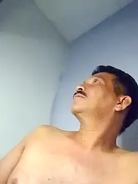 Snapshot of Srsexy18cm chatting on November 2025 02:45:01 AM Srsexy18cm online show from November 2025 02:45:01 AM