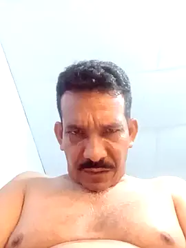 Snapshot of Srsexy18cm chatting on November 2025 01:07:02 AM Srsexy18cm online show from November 2025 01:07:02 AM