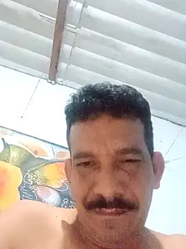 Snapshot of Srsexy18cm chatting on November 2025 09:35:01 AM Srsexy18cm online show from November 2025 09:35:01 AM