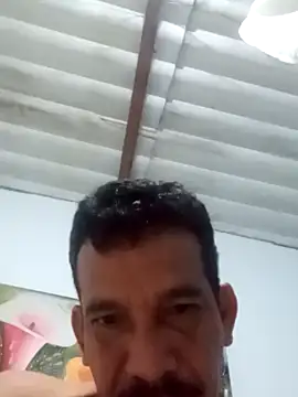 Snapshot of Srsexy18cm chatting on December 2025 09:25:01 AM Srsexy18cm online show from December 2025 09:25:01 AM