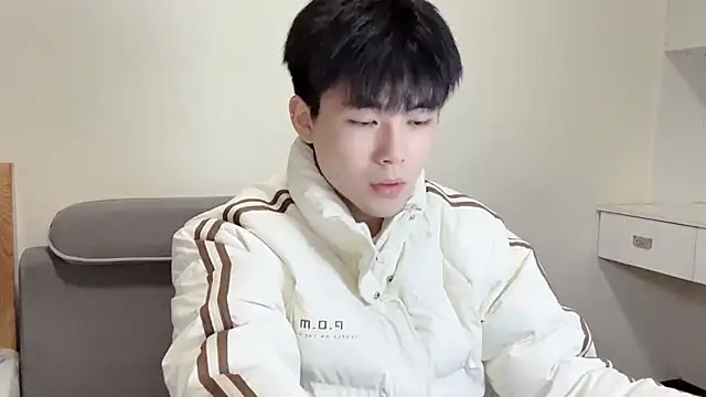 xiaoyang5200 online show from December 2025 02:32:02 PM