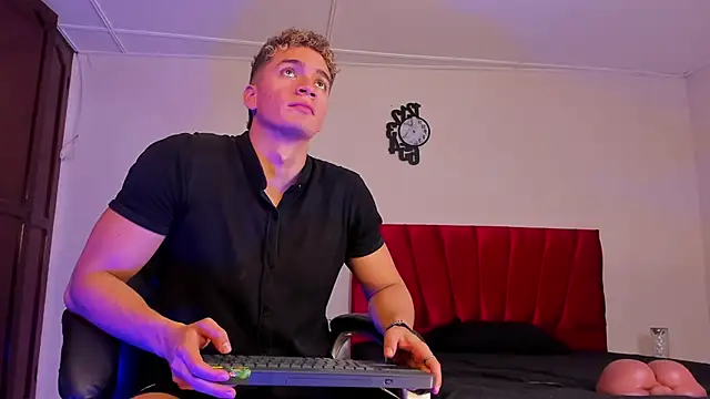 Snapshot of paull_george chatting on September 2025 01:46:02 PM paull george online show from September 2025 01:46:02 PM