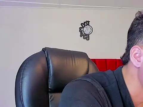 Snapshot of paull_george chatting on September 2025 03:06:01 PM paull george online show from September 2025 03:06:01 PM