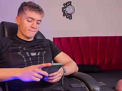 Snapshot of paull_george chatting on October 2025 01:41:02 PM paull george online show from October 2025 01:41:02 PM