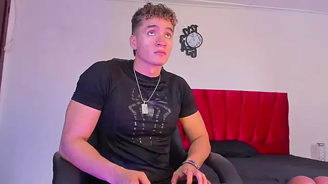 Snapshot of paull_george chatting on October 2025 02:25:02 PM paull george online show from October 2025 02:25:02 PM